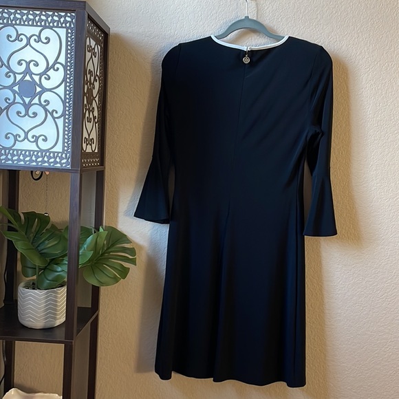 Tommy Hilfiger Bell Sleeve Keyhole Black Dress Sz 6 - Picture 2 of 5